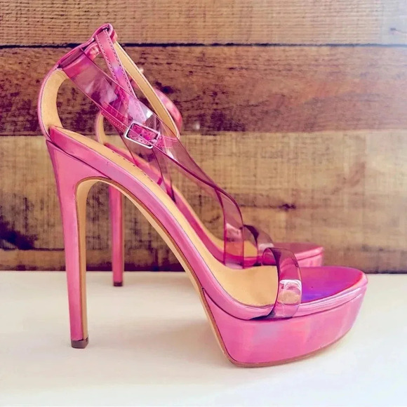 NWOT Guess Metallic Strappy Sandals - Picture 2 of 7